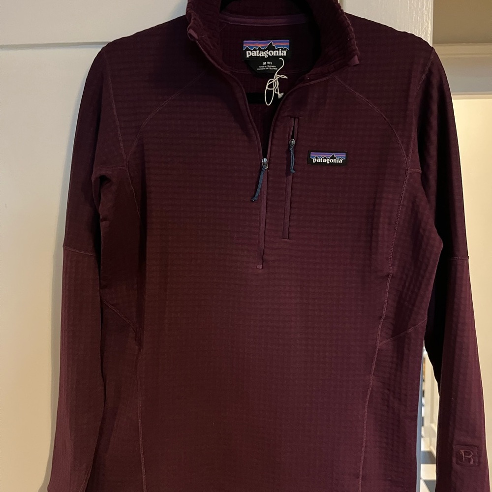 BRAND NEW, Patagonia Burgundy Half-Zip Pullover